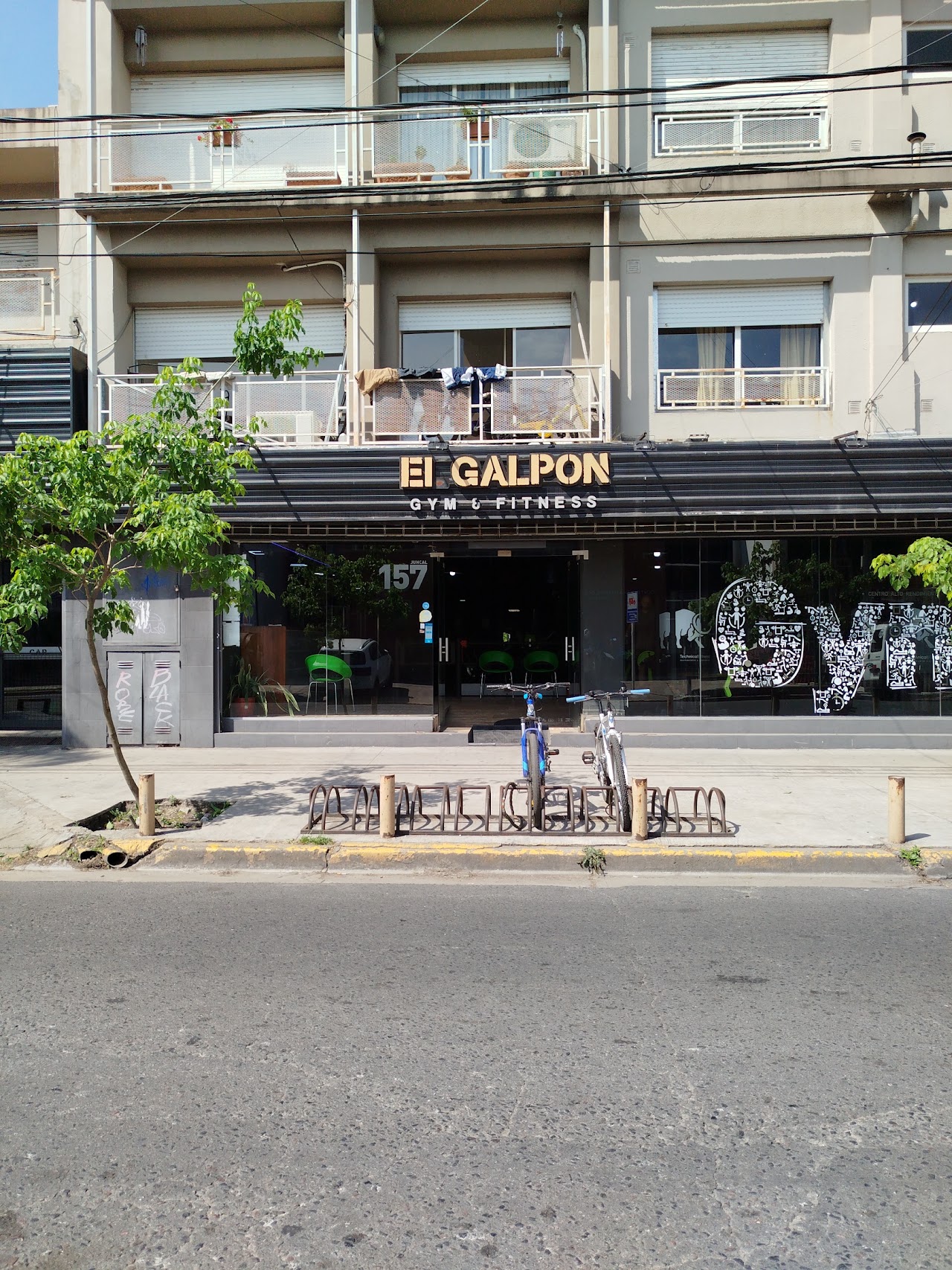 Sector de musculación de El Galpón Gym